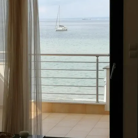 Sea And Sun Luxury Lägenhet Neoi Epivatai